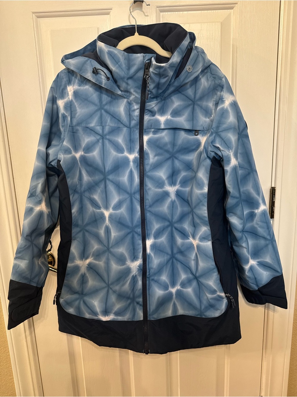 Burton Geometric Shibori Ski Snowboard Jacket Blue Size Large Great Condition